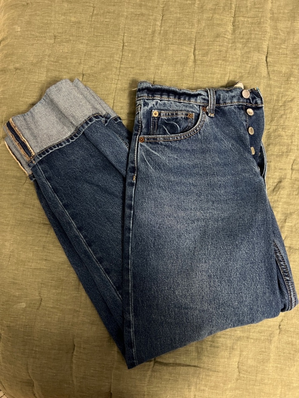 Universal Thread High-Rise Dark Blue Straight Jeans